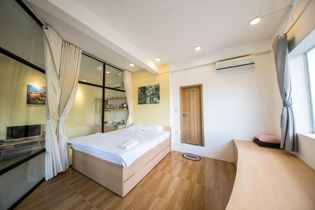 Scandinavian Apartment With Balcony In Bui Vien Хошимін Екстер'єр фото