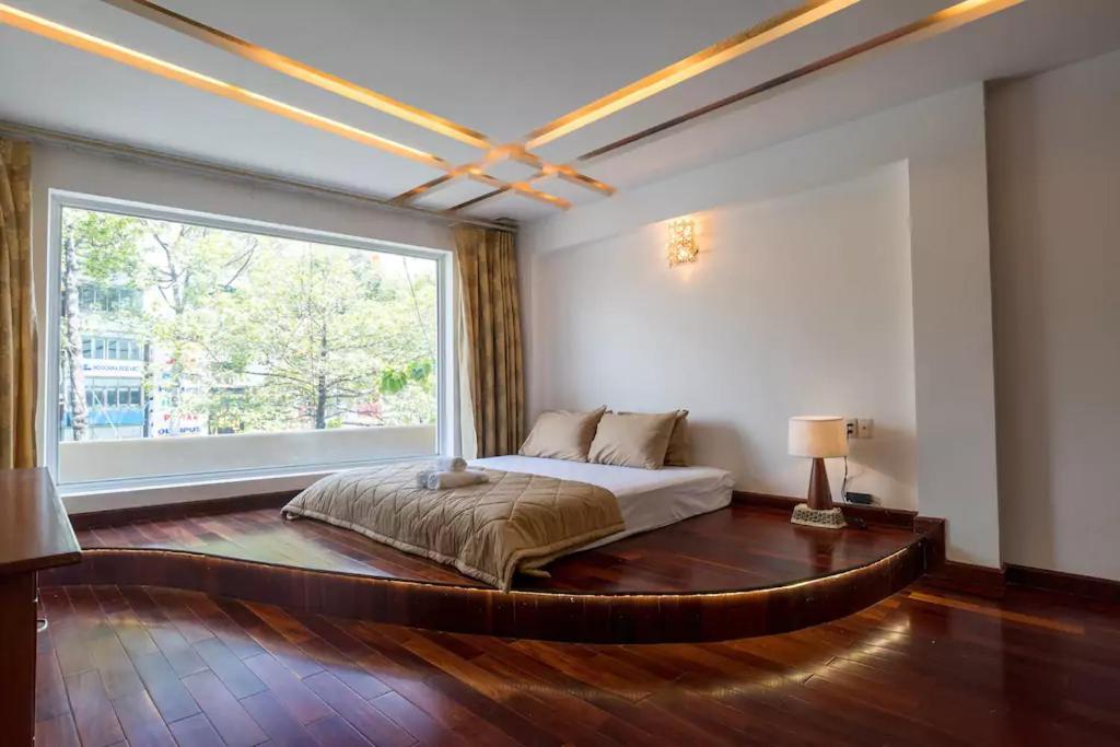 Scandinavian Apartment With Balcony In Bui Vien Хошимін Екстер'єр фото